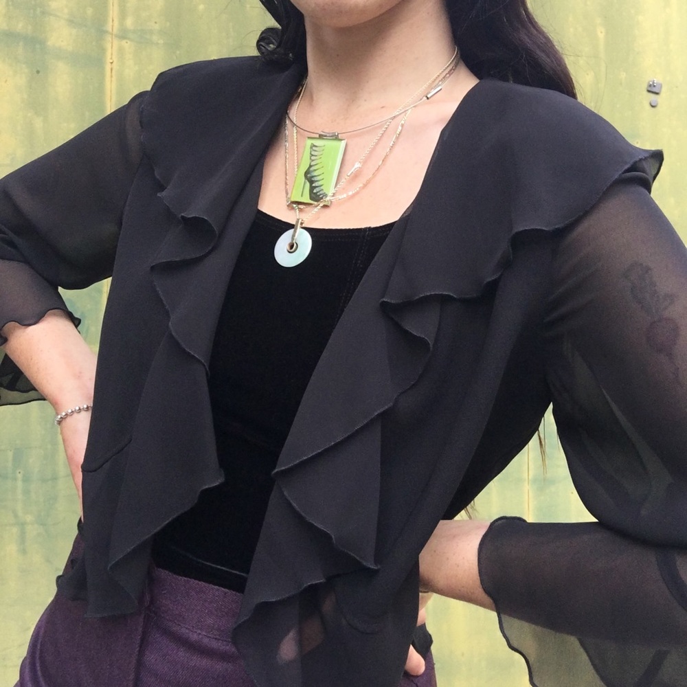 The *Missy* Cropped Ruffled Bolero~ - Picture 2 of 7